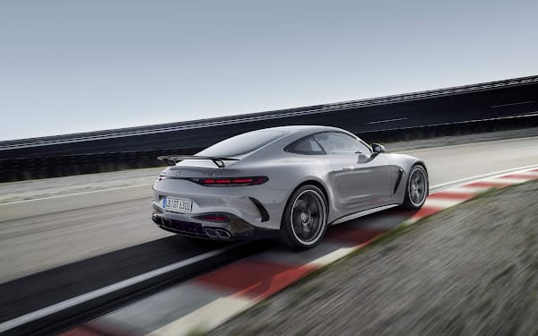 Mercedes-Benz divulga dados de vendas no primeiro trimestre de 2025